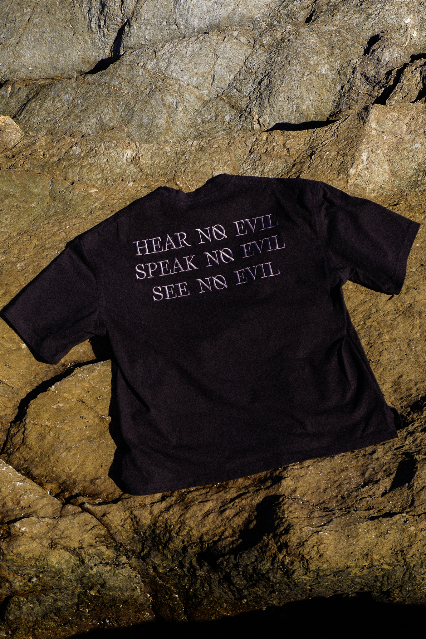 OVERSIZED BOXY TSHIRT - BLACK