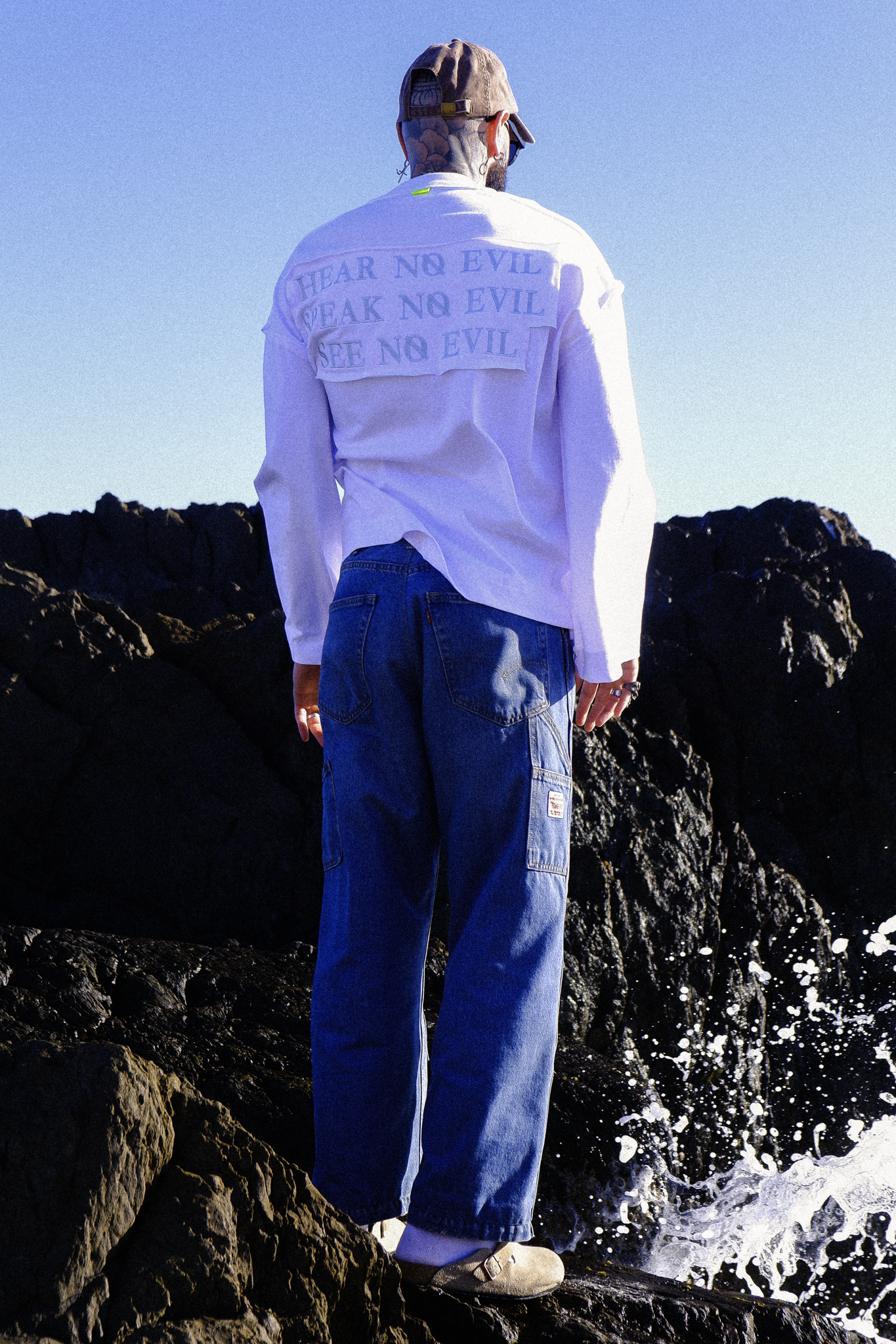DECONSTRUCTED OVERSIZED LONG SLEEVE TSHIRT - WHITE