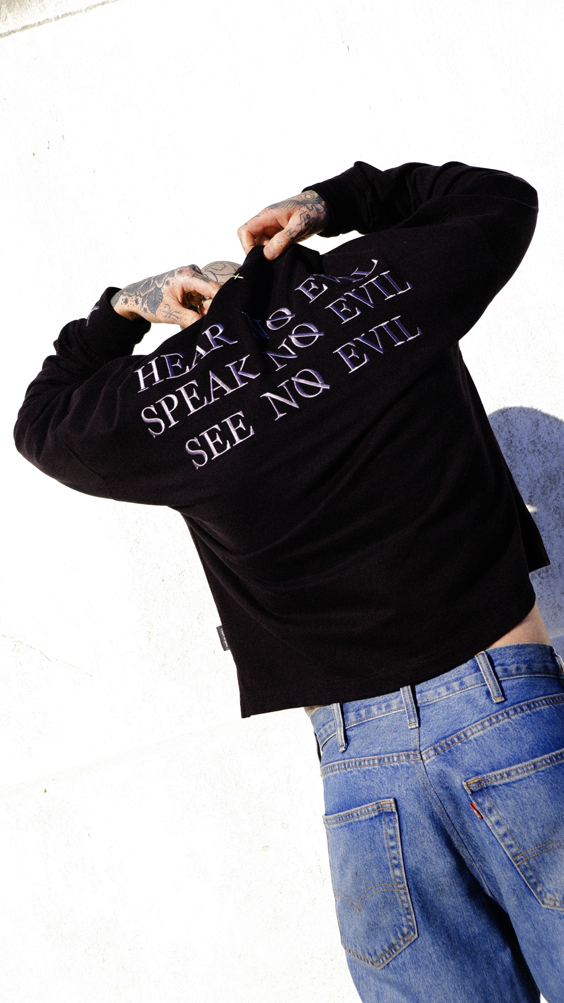 LIGHTWEIGHT OVERSIZED CREW NECK TOP - BLACK