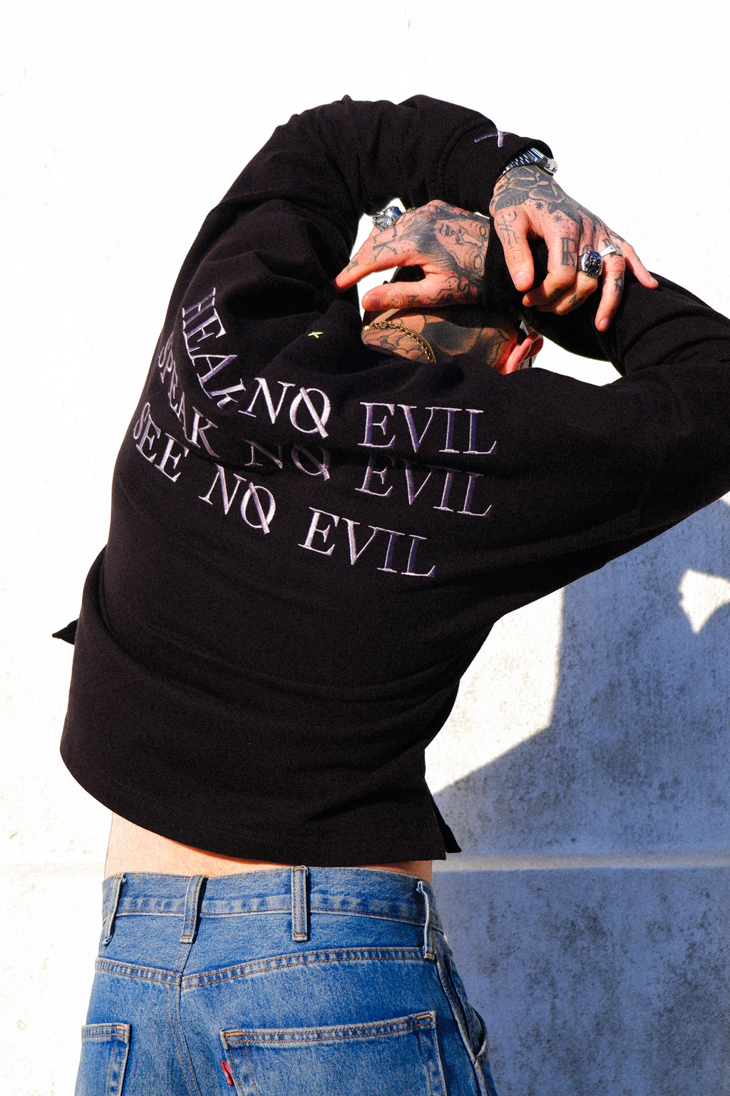 LIGHTWEIGHT OVERSIZED CREW NECK TOP - BLACK