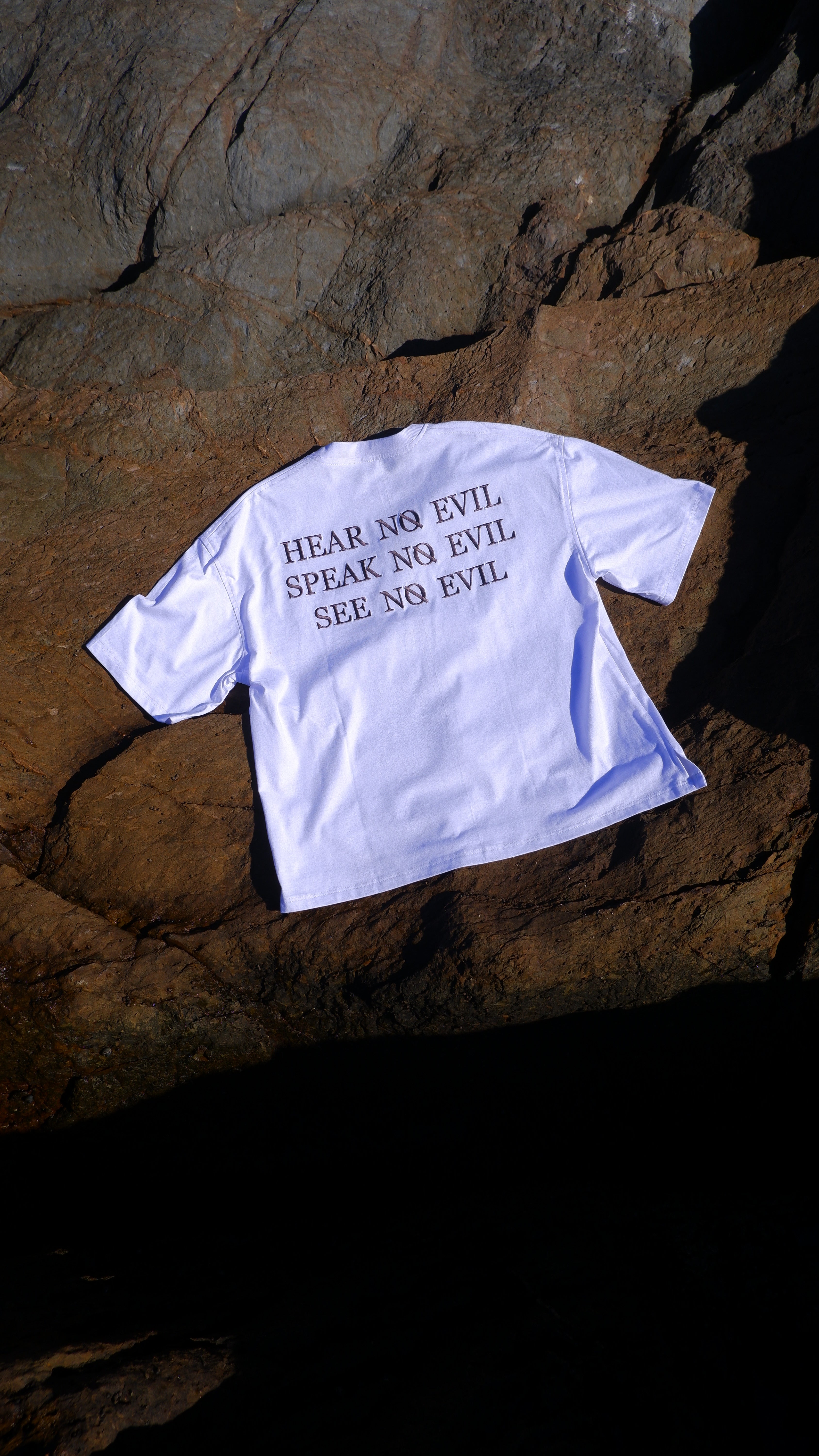 OVERSIZED BOXY TSHIRT - WHITE