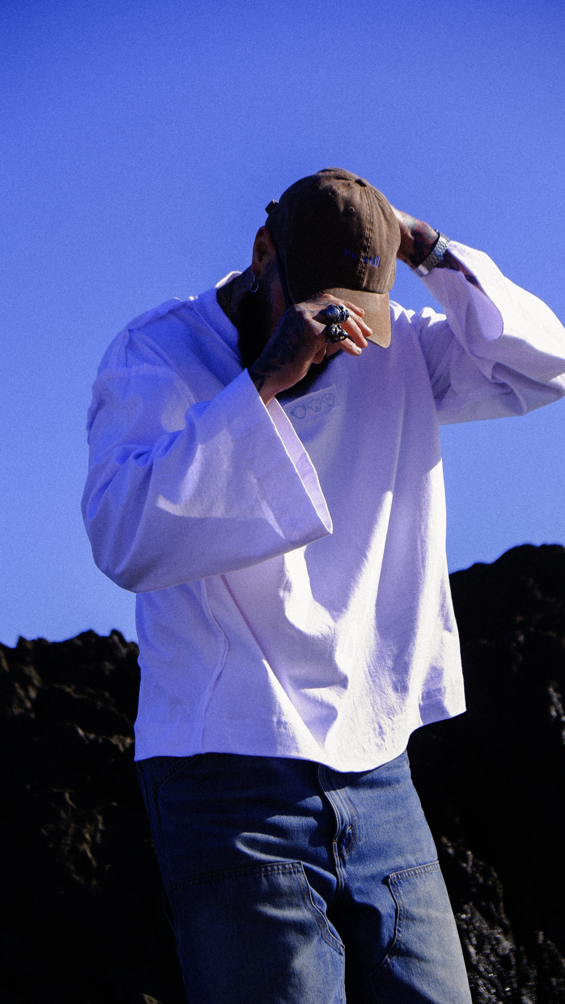 DECONSTRUCTED OVERSIZED LONG SLEEVE TSHIRT - WHITE
