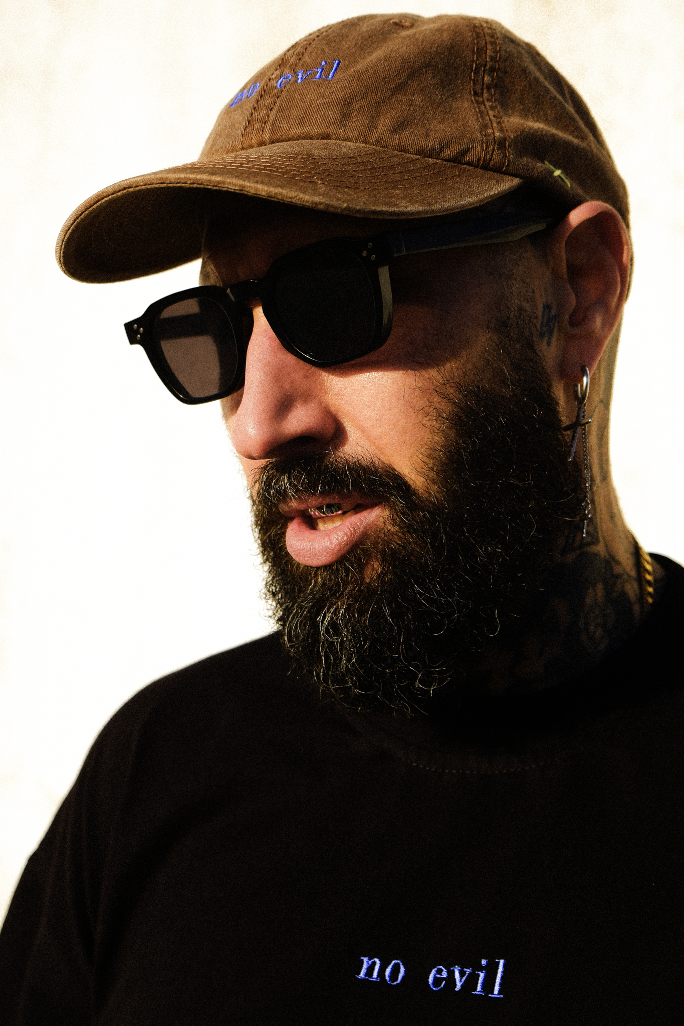 NO EVIL WASH DAD CAP - BROWN