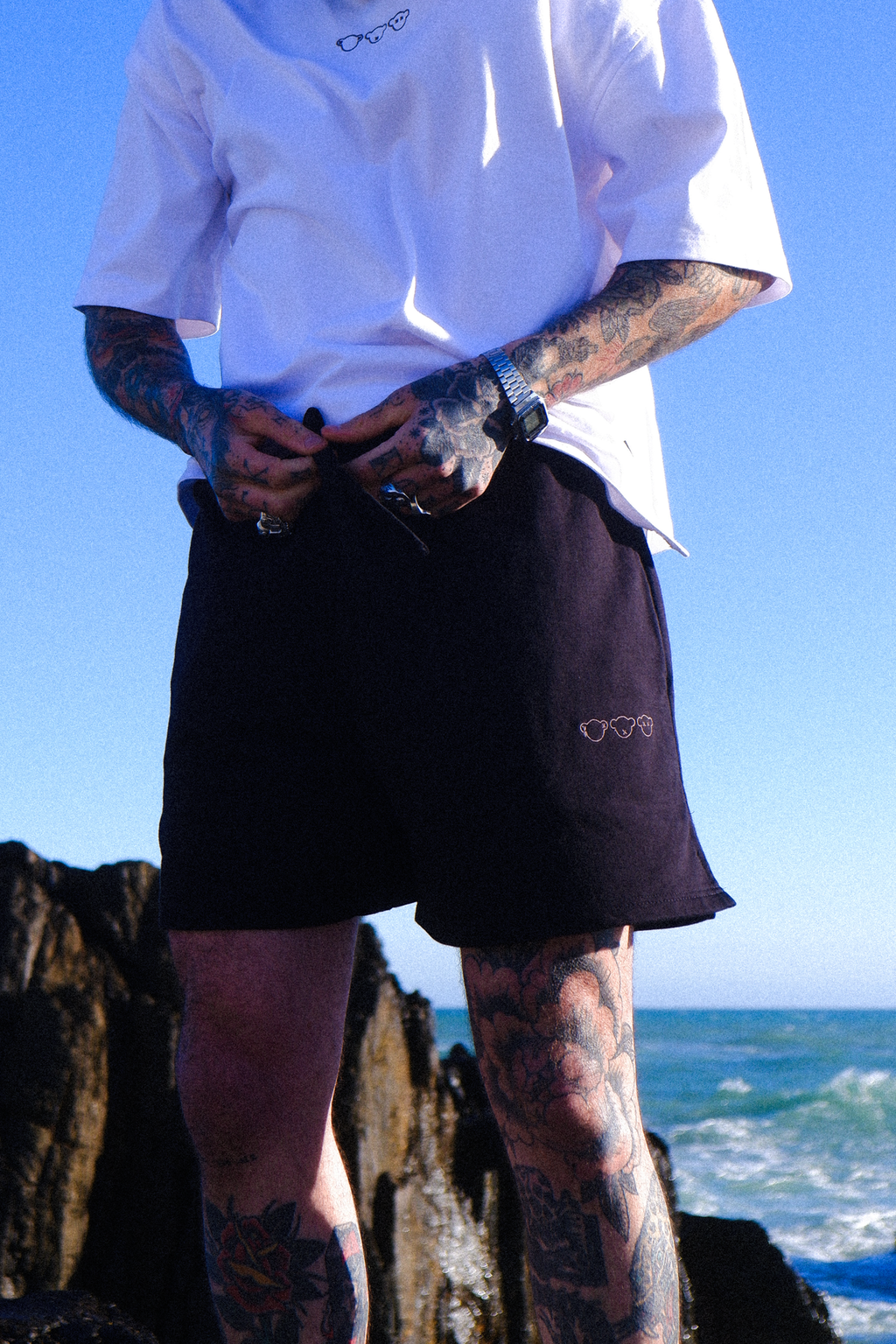 NO EVIL SHORT - BLACK