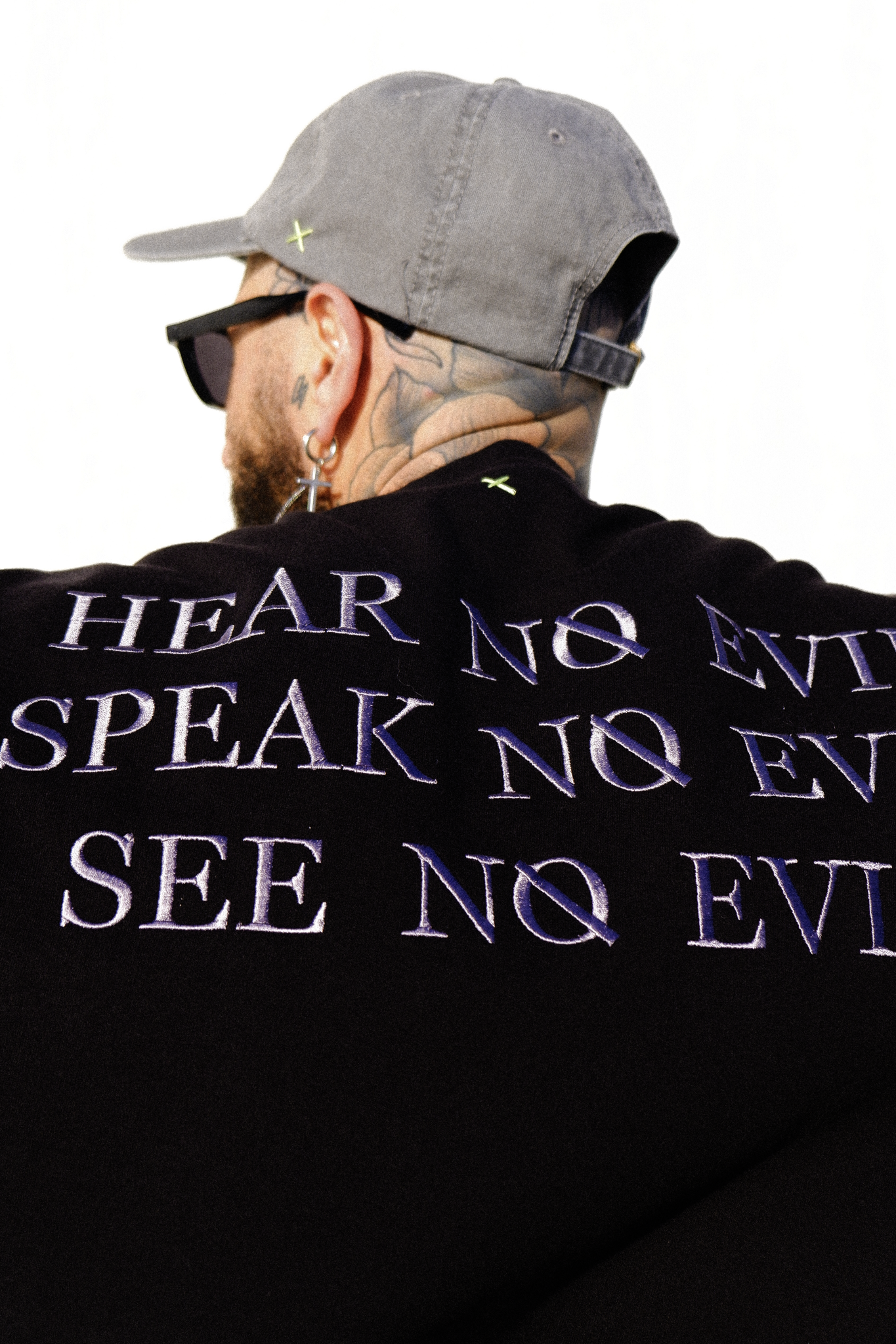 LIGHTWEIGHT OVERSIZED CREW NECK TOP - BLACK