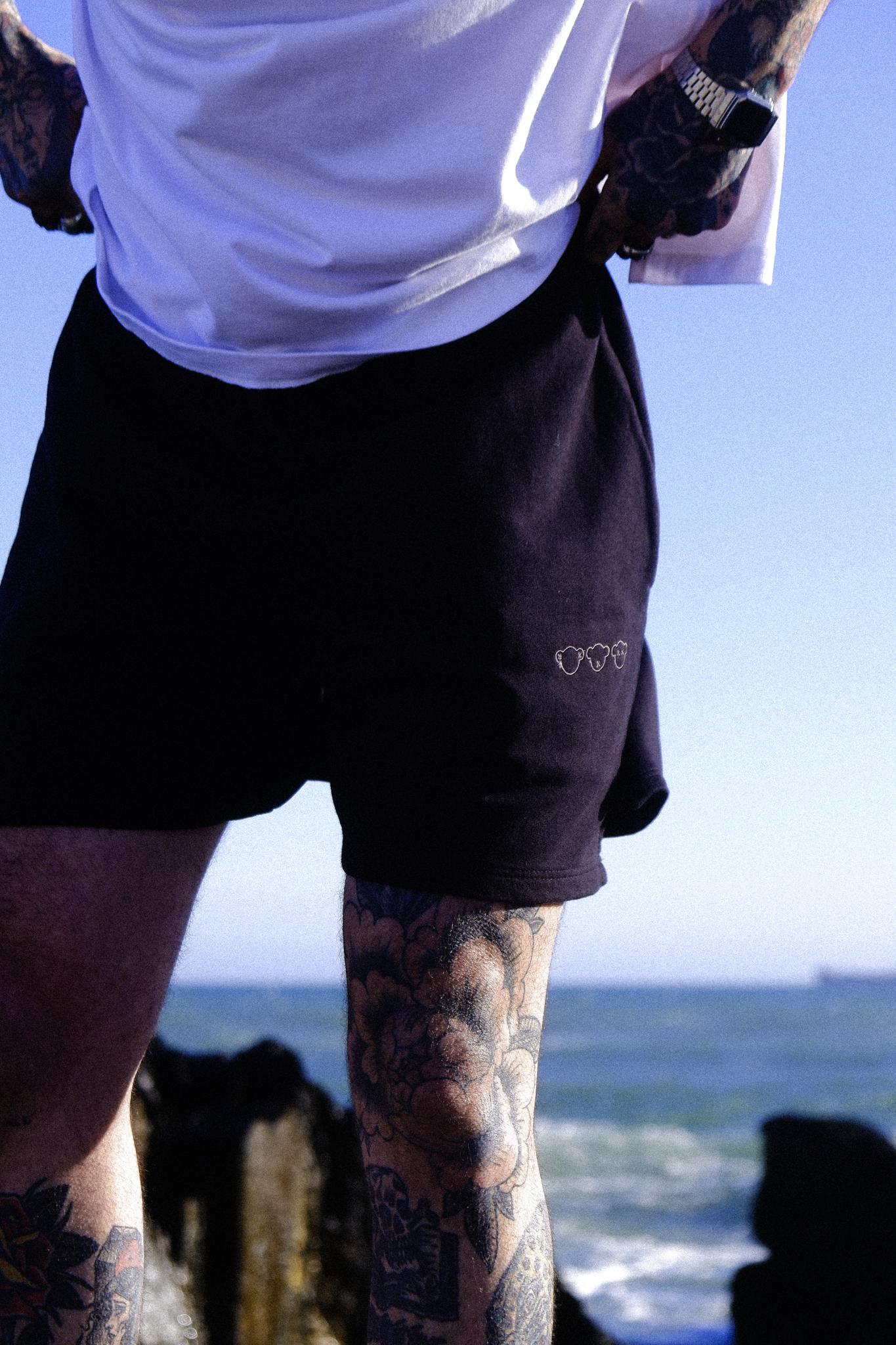 NO EVIL SHORT - BLACK
