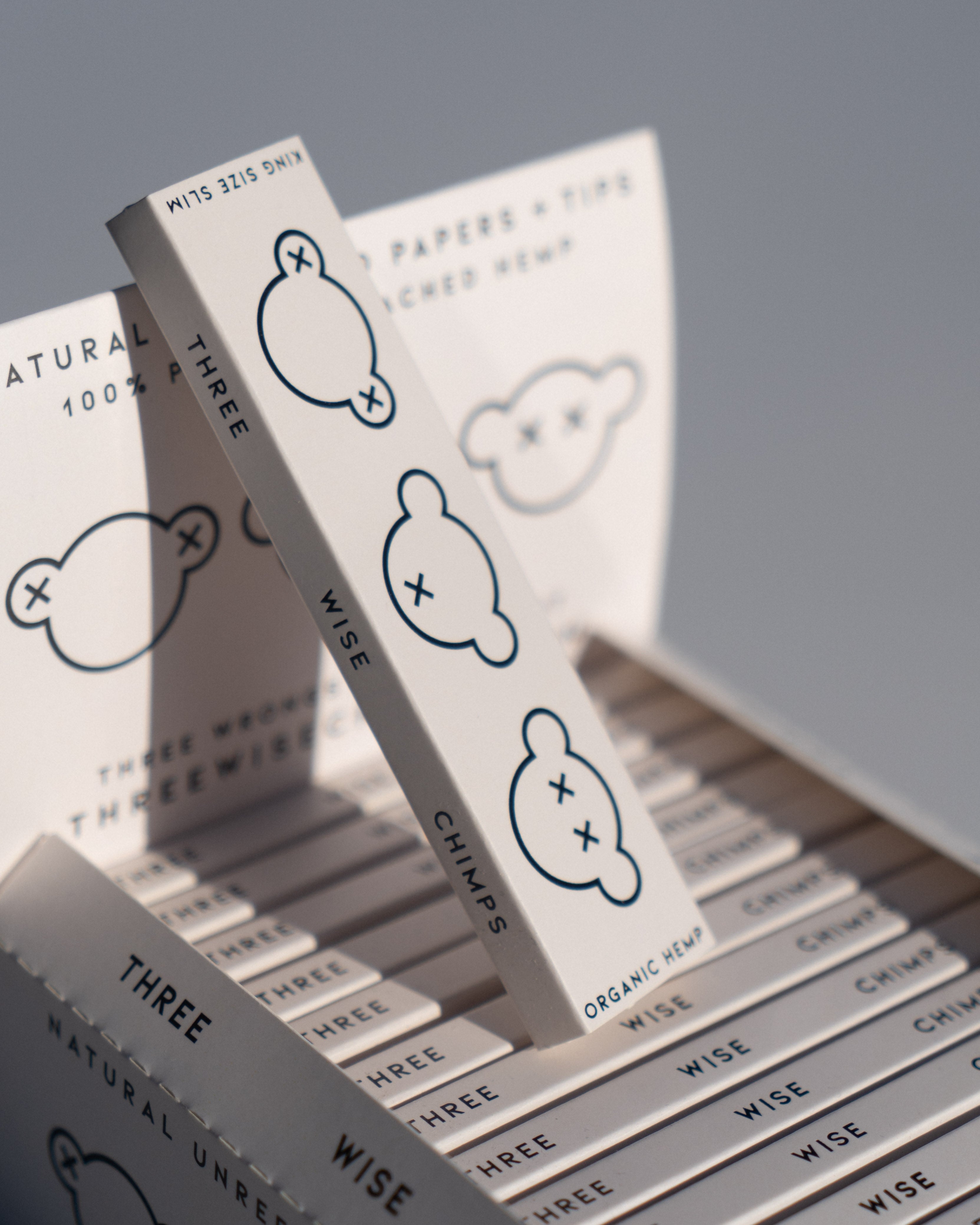 KING SIZE SLIM ROLLING PAPERS + TIPS