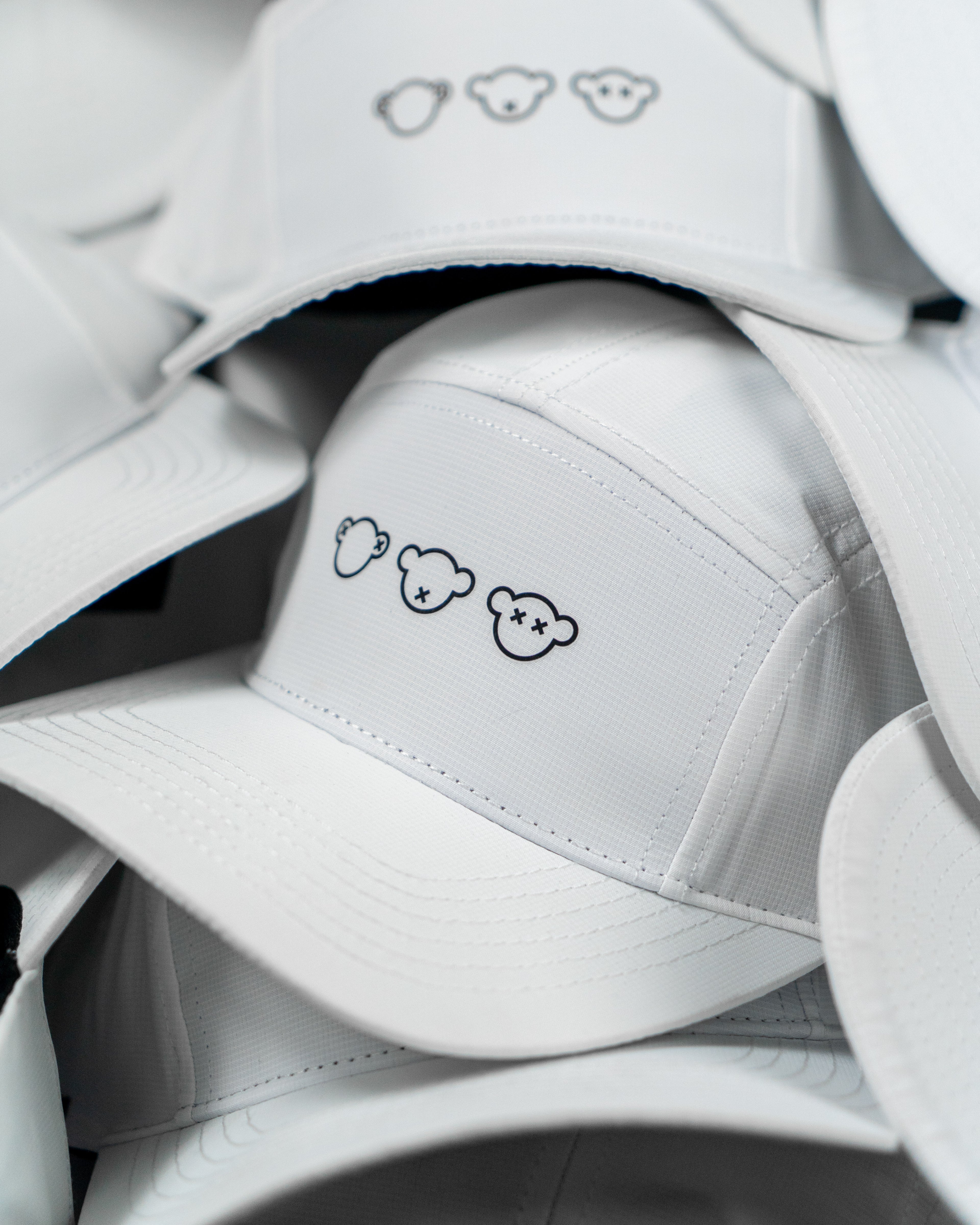 PURE WHITE CAP